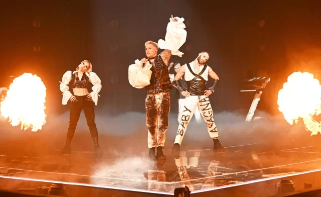 d6e0fbdd01159f753696