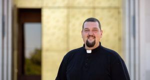 h48a9942 1280x0 c default