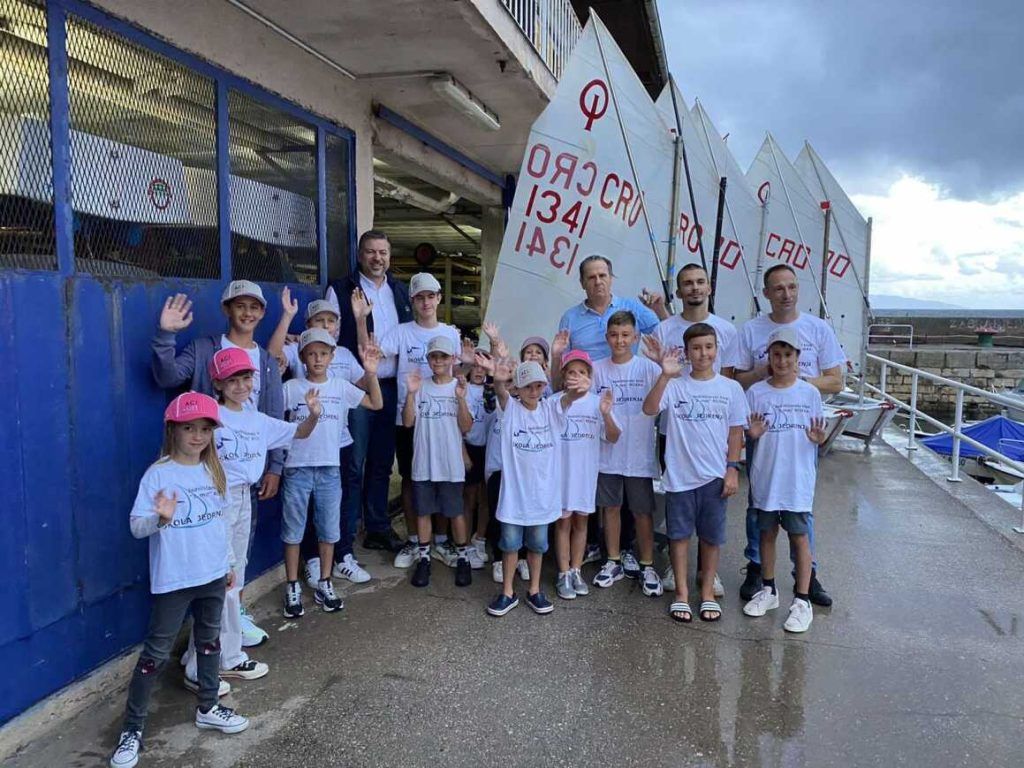 0d0363b0 c00d 43a3 b7ae b60810048978