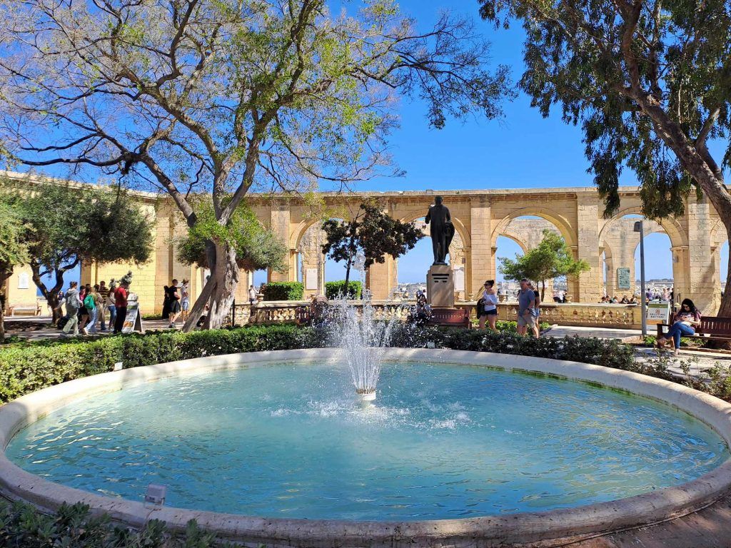 76124b21 f635 40b6 98c0 69be97e099d6