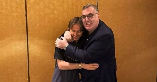 b9792cc7 4b55 4f7e bbfc 83b4d2eea67a