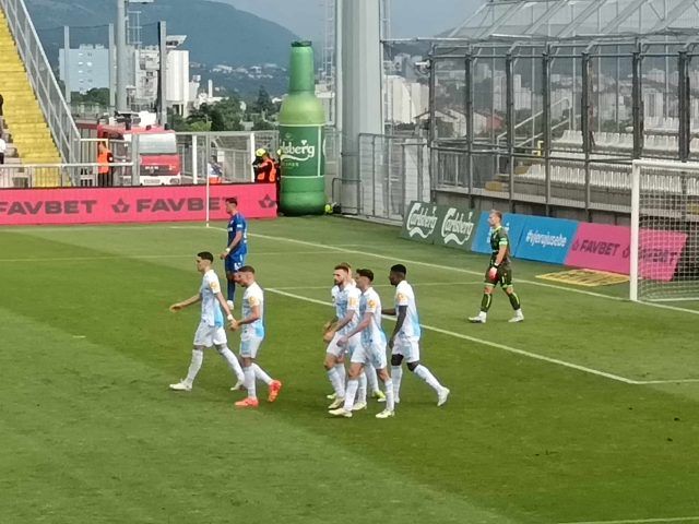 8a356fbf fbf3 4936 a84a 1877748d5724