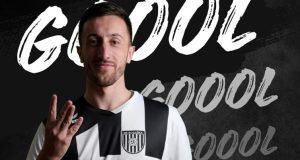 c0f0f987 e10f 44a0 8b52 ff12540f87e7