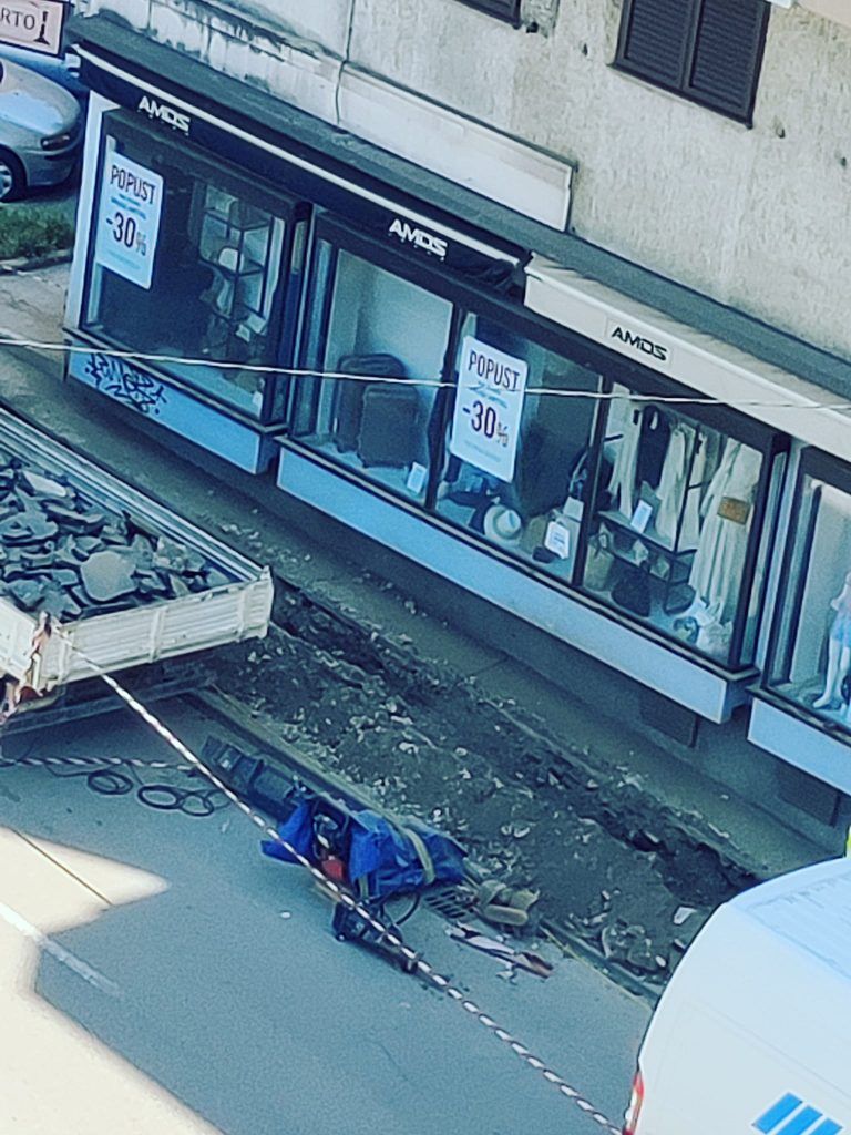 444964884 976378340884474 3998310427512695787 n