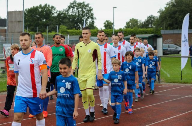 541d8b90 718e 4636 020c c1f12db533a6