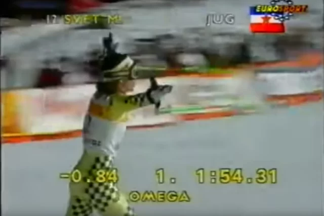 09 32 27 2023080109321779848 original am l