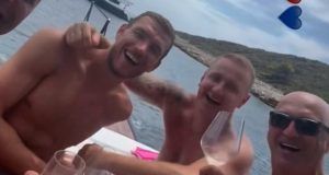 27fec434 4cd6 4b88 85e2 5ca8a8bf5885