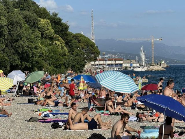 448891549 871225631700003 8530647407967736793 n