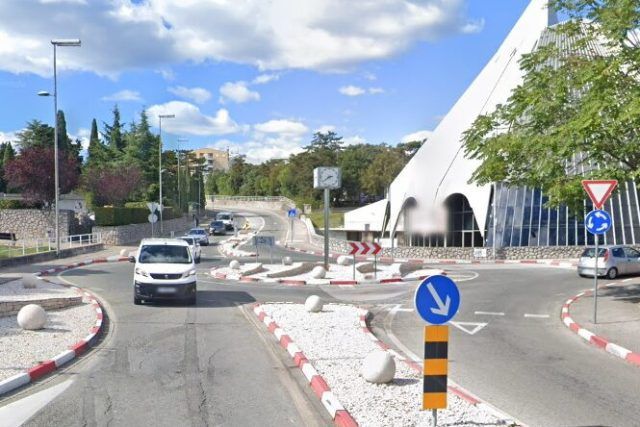 Kružni tok kod Baptističke crkve