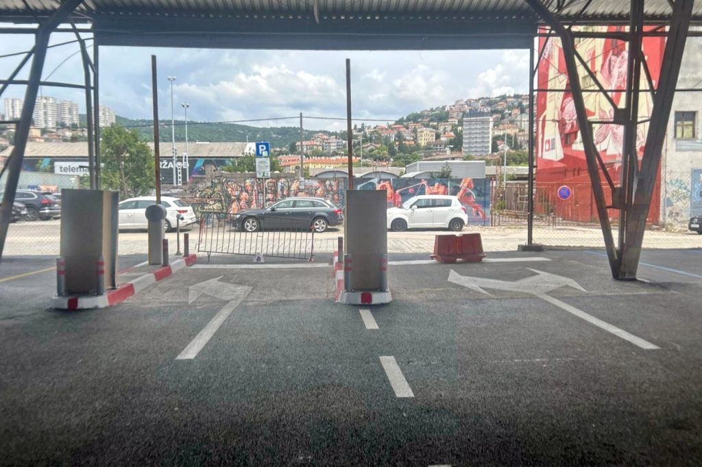 Srednja Delta parkiraliste kod Exportdrva 6