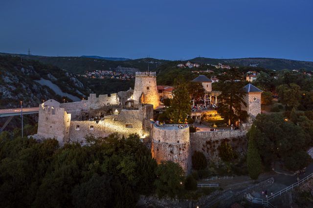 Trsatski kaštel noćna fotografija