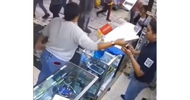 fb06f1b0 6530 436b 960d c624907d844d