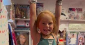 1526627 devojcica ls