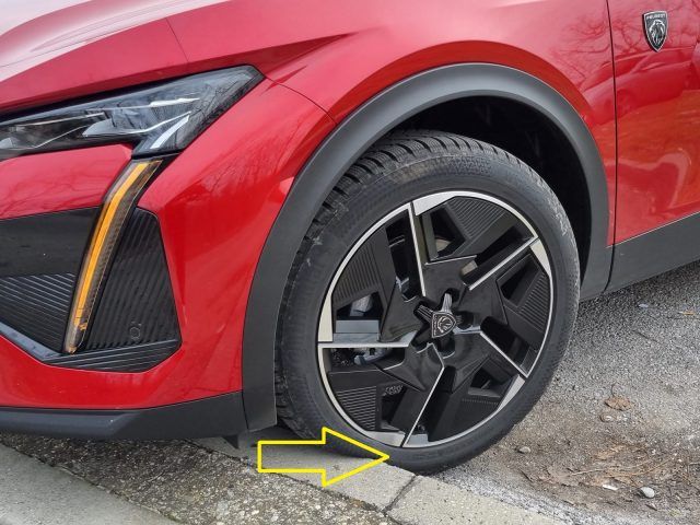 Naplatak rubnjak ostecenje AP