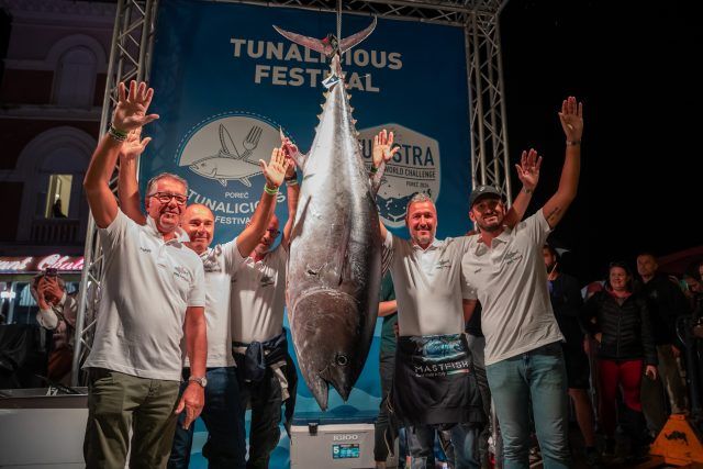 Ekipa Black photo by Manuel Paljuh