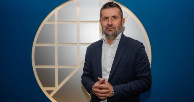 cbc32222 3ff8 47fd 9a40 40fe49940d2b