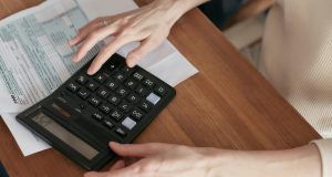 pexels mikhail nilov 6963017