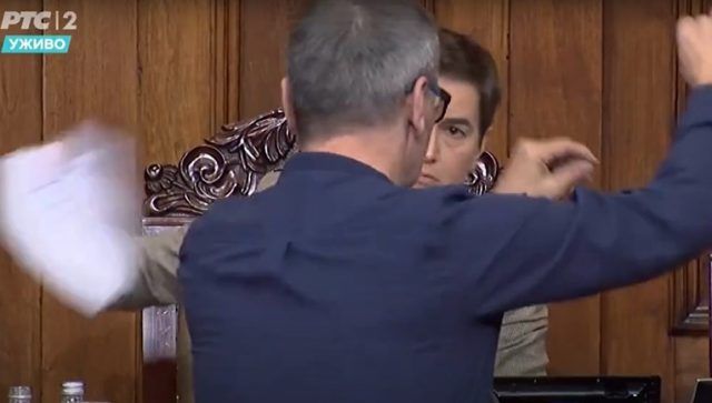 429ad993 3646 4b4f bfb1 2e4ed576135c