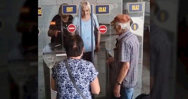 b344553b 26df 48b2 a4db 7e5e400cf385