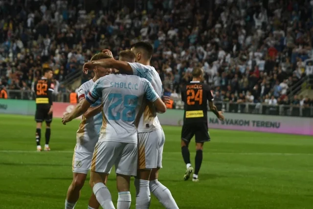 DSC 4705.v1 DSC 4705.v1