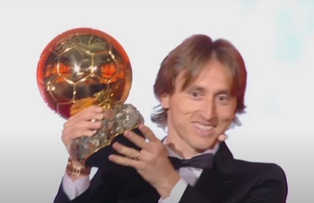 Zlatna lopta Ilustracija