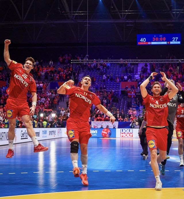 Gip s6wX0AAkC83 Gip s6wX0AAkC83