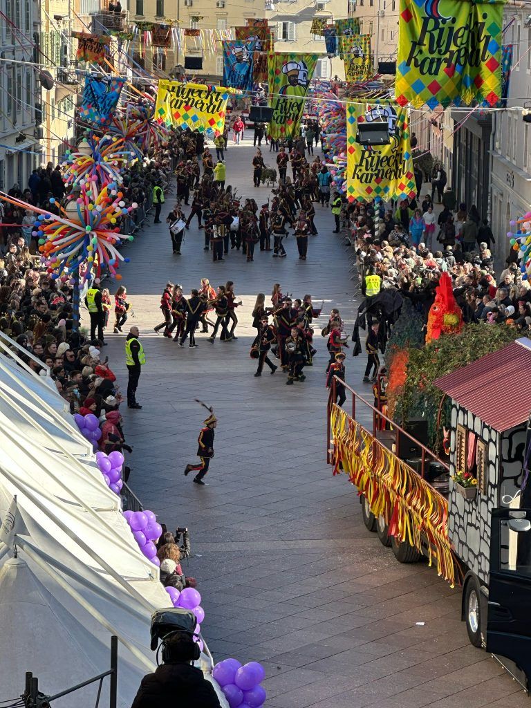 1fea4111 1672 4ac3 ad95 156c6c500312