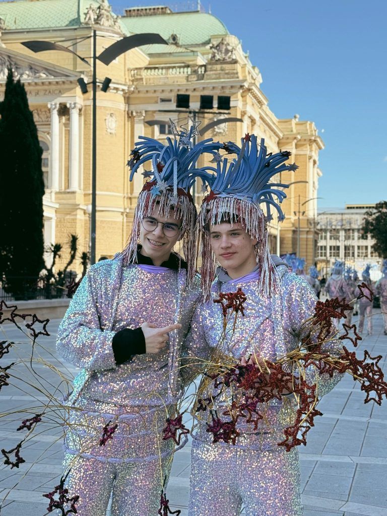 97be06b1 ffe6 42a7 8186 c1bff9d536d6