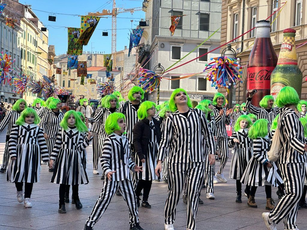 a621e699 7862 425b 872f 883cd8b25b59