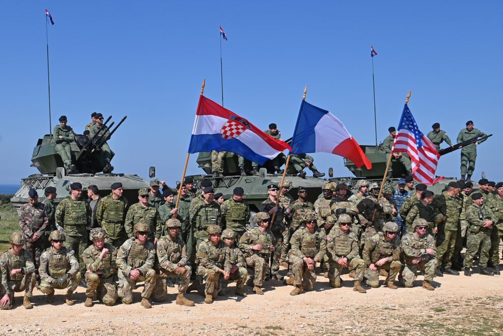 300 pripadnika hrvatske vojske i partnerskih oruanih snaga pokazalo profesionalizam na vjebi tit 25 54444078497 o