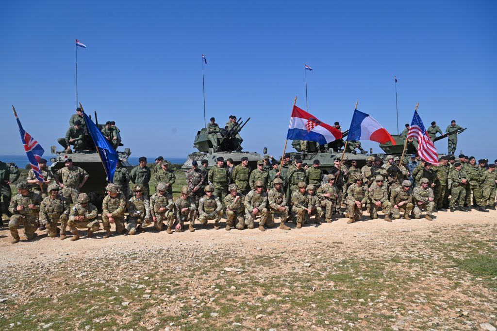 300 pripadnika hrvatske vojske i partnerskih oruanih snaga pokazalo profesionalizam na vjebi tit 25 54445180763 o