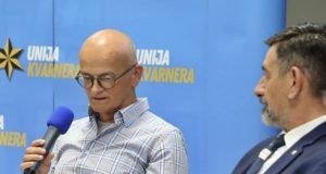 d90dc972 6771 4b5c 8a0d 215cd48e18fa