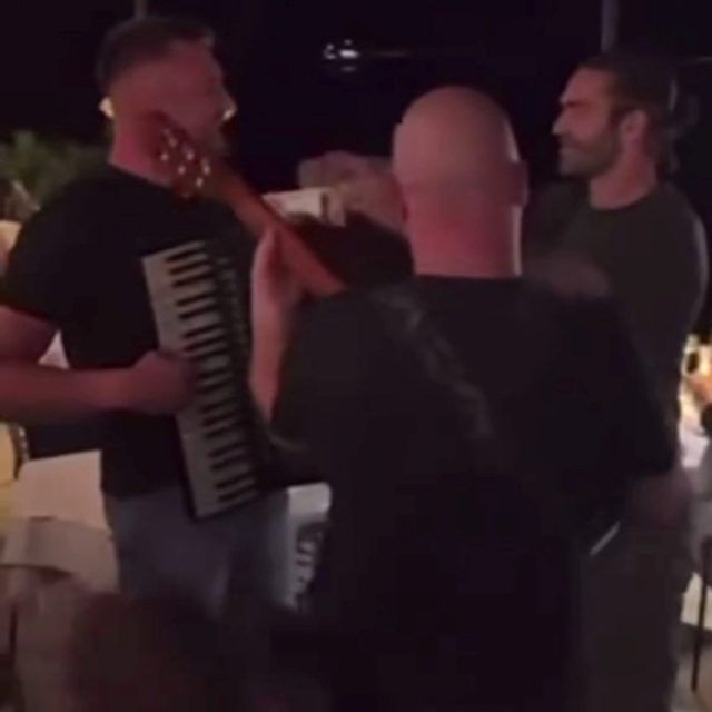 58037326 91c3 440b b453 3f55e312c5ef