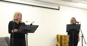 Laura Marchig (lijevo)