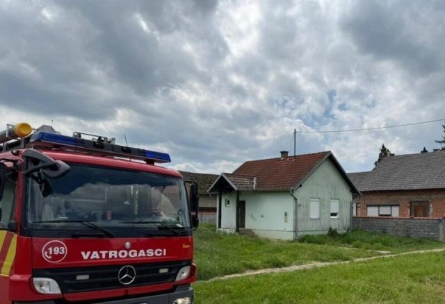 ezgif 19b9bc536b33b2