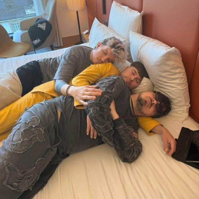 66031457 b4b8 4b40 bbf5 904da6221033