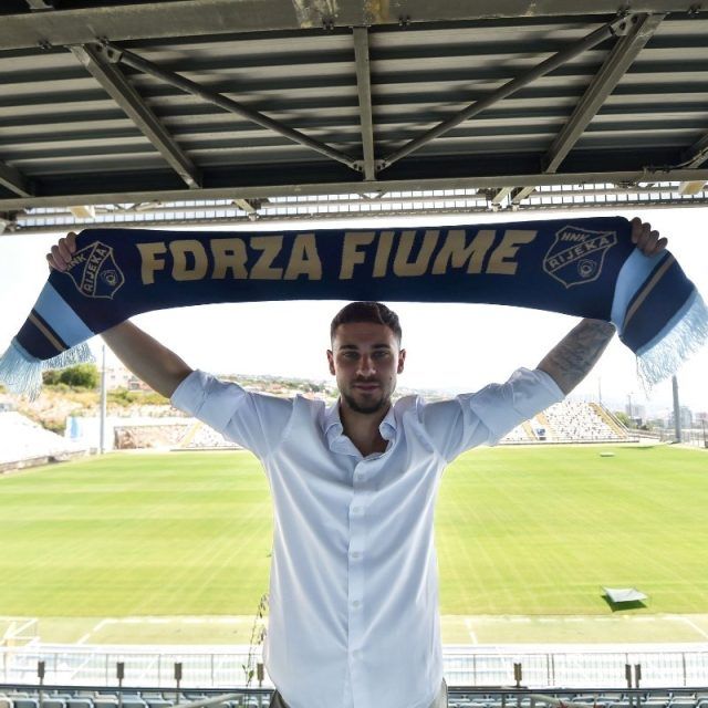 7b8ea220 8393 498e 9c2d 65d8e9c867cc