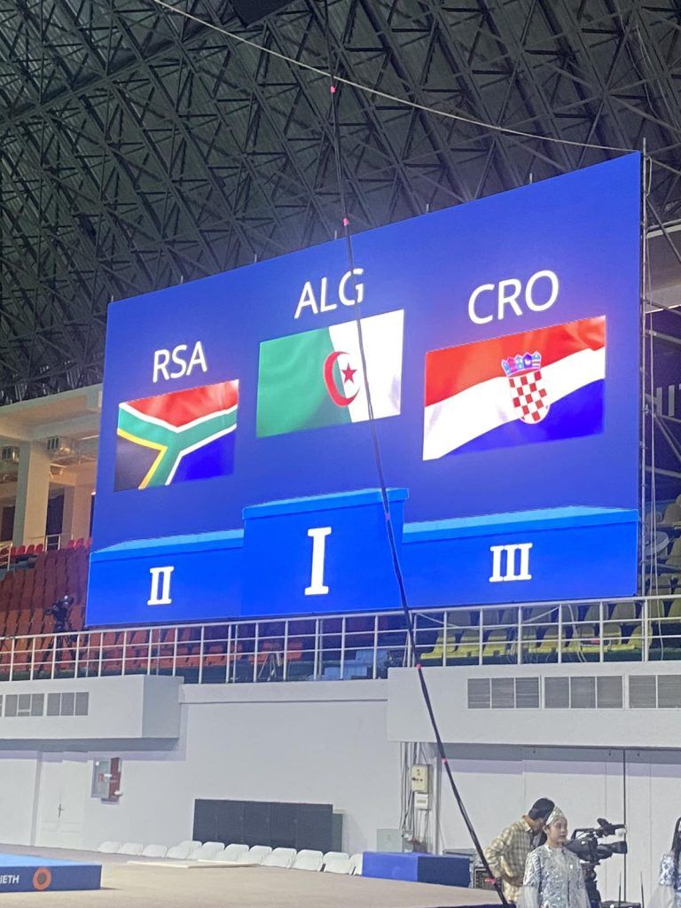 IMG f933f6a7d9f6a765a30e7b484a3f0753 V