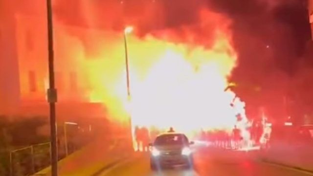 caa21ea9 f8e8 4b7b af7f 94a0139a7562