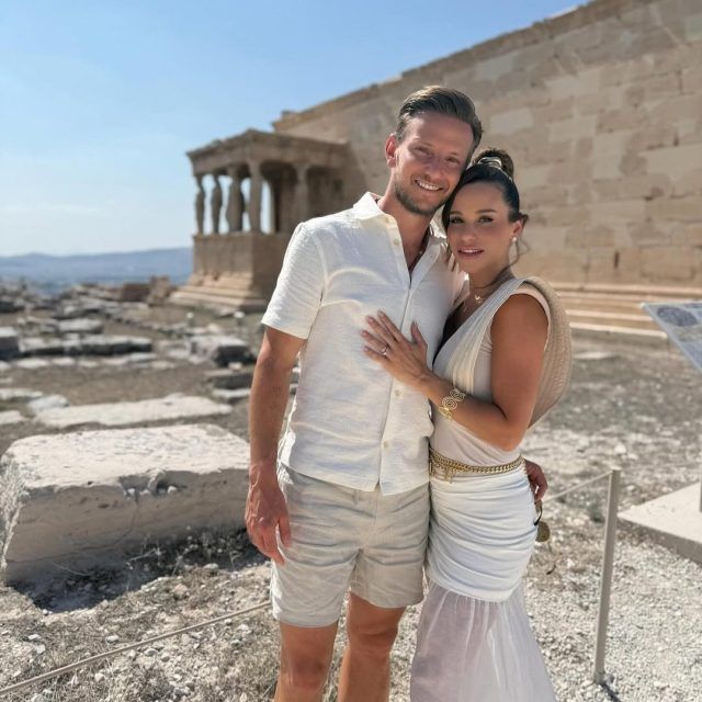 d1061a48 4d8a 4020 abbe 2d775b0101fb