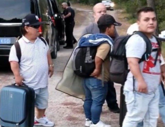 7e996855 4bdf 4b97 b064 d9b62b7fe7cc