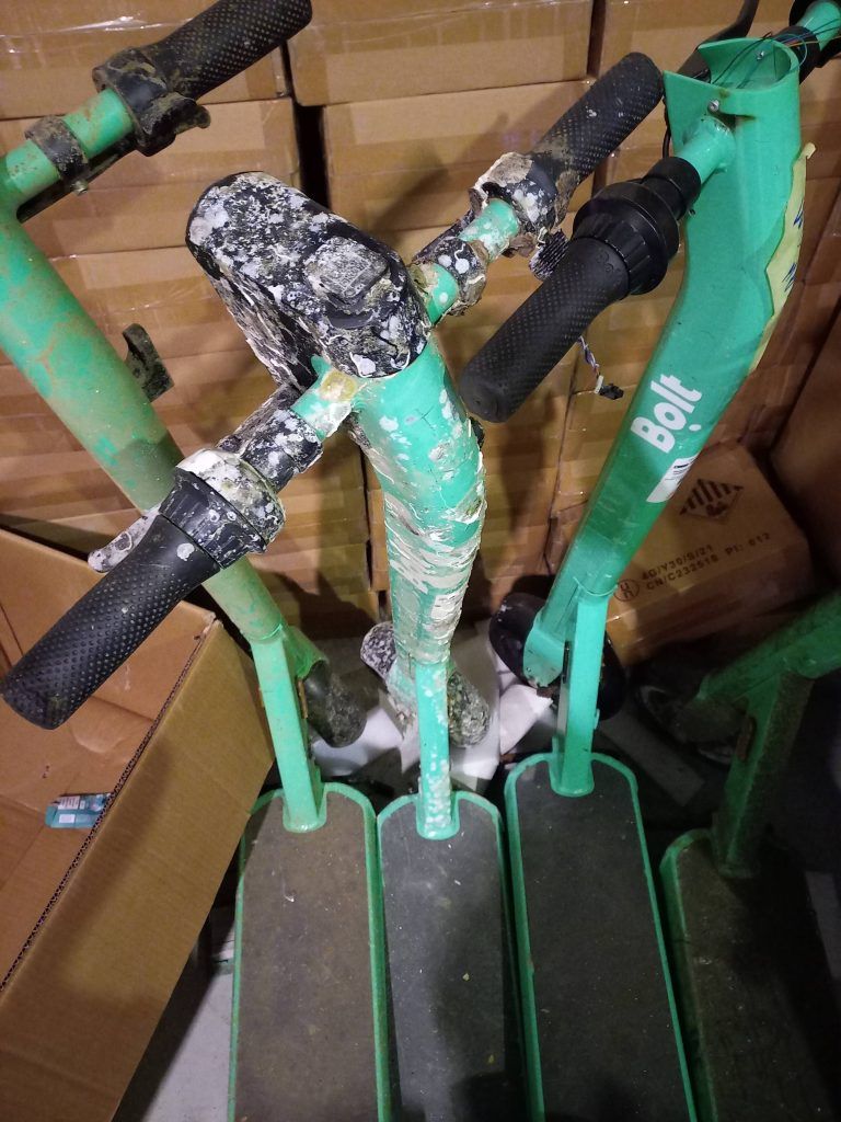 Bolt e romobili baceni u more u Rijeci 3