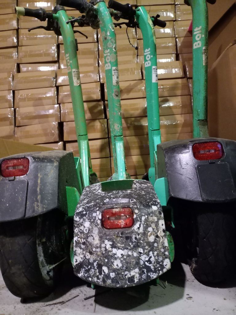 Bolt e romobili baceni u more u Rijeci.2