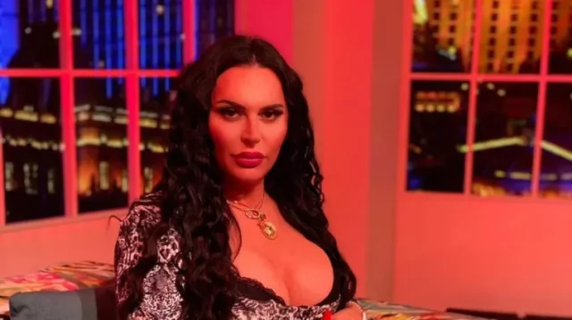 H f4d2890e 6f1a 11ed 8ec6 e6357d94d38d 760