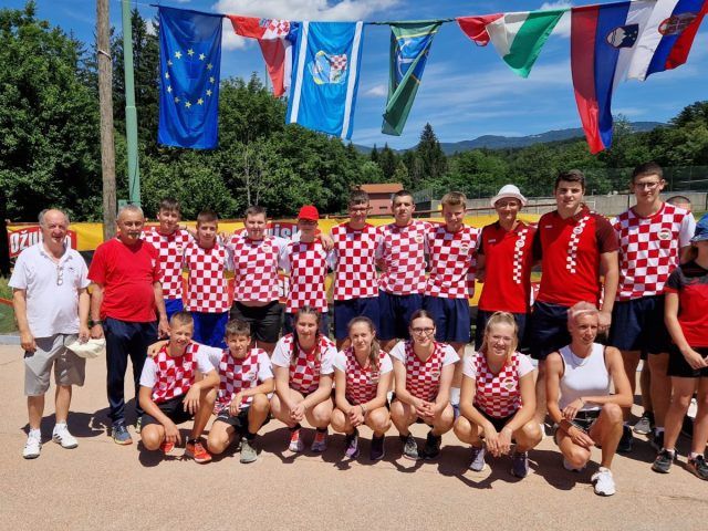 Reprezentativci na turniru u Klani 1200x900 (1)