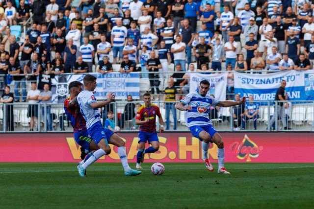 2O2A1651 (1) 2O2A1651 (1)