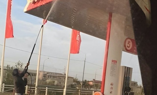 9355a6e8 68da 4889 8e9b ef7a4d214fca