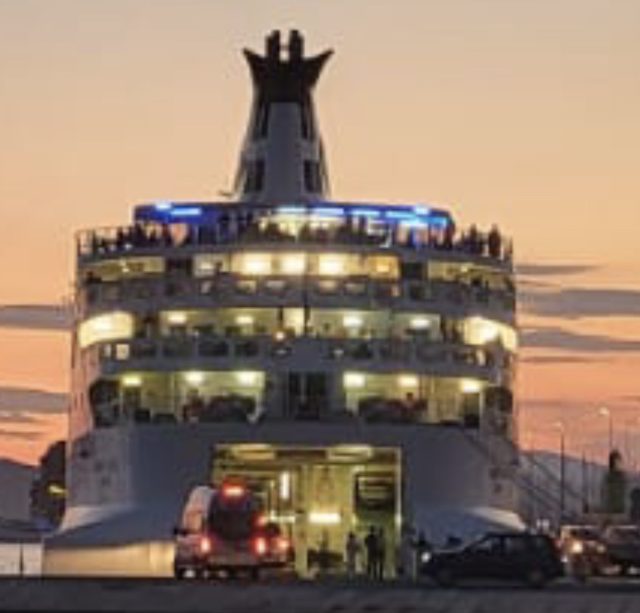 939E065C EC7B 43D6 B793 D032E8F2E608