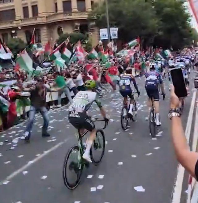 8d6bd83b 34bc 41a4 a127 2bb5a123f44a