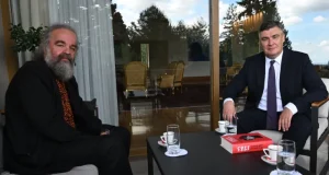 H fc98adb3 fe32 44d3 965d dbeec81ca286 760